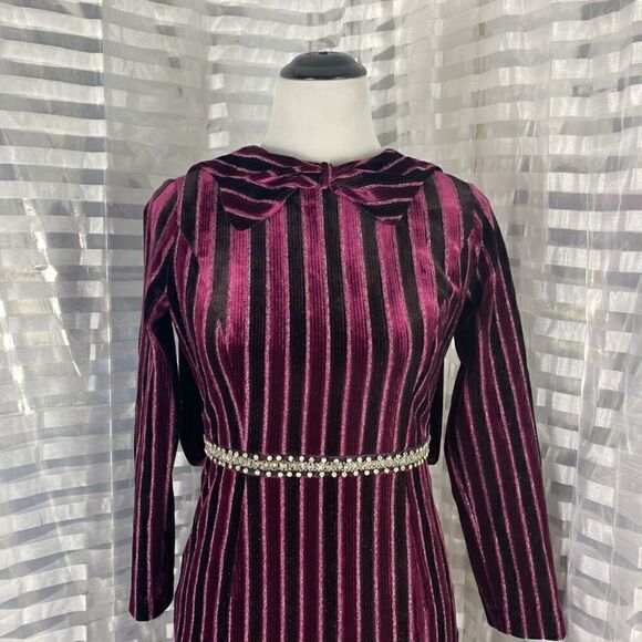 Metisu Burgandy Velvet Jewel Adorned Bodycon Dress - Picture 3 of 9